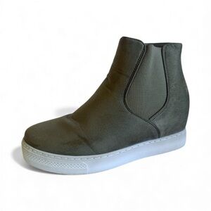 Women’s Green High Top Faux Suede Ankle Zip Shoes